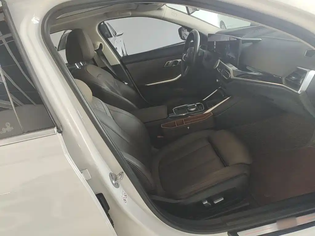 BMW i3 — фото 25