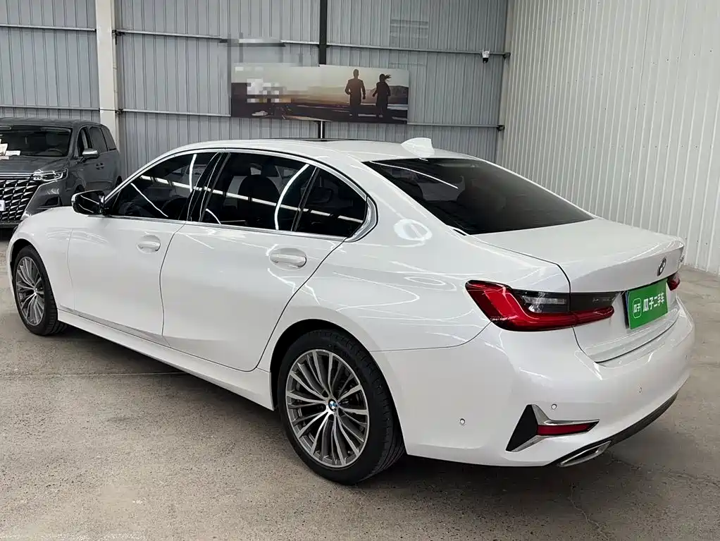 BMW 3 Series — фото 16