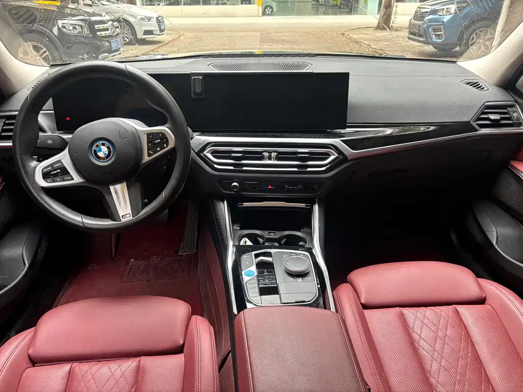 BMW i3 — фото 7