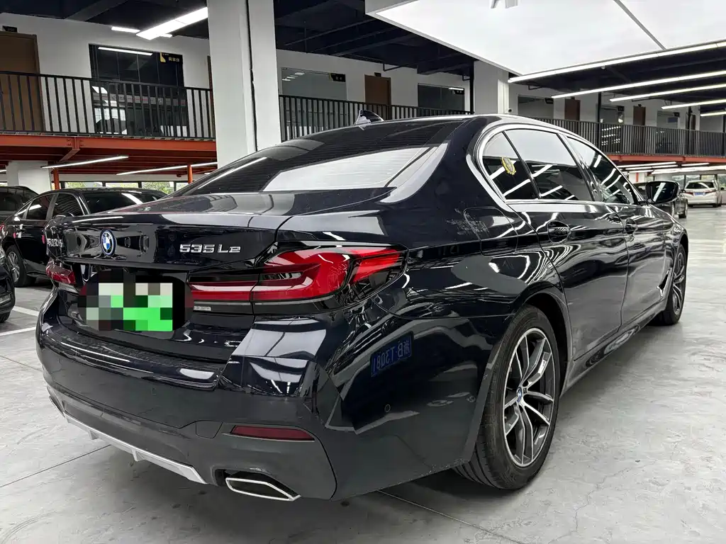 BMW 5 Series New Energy — фото 18