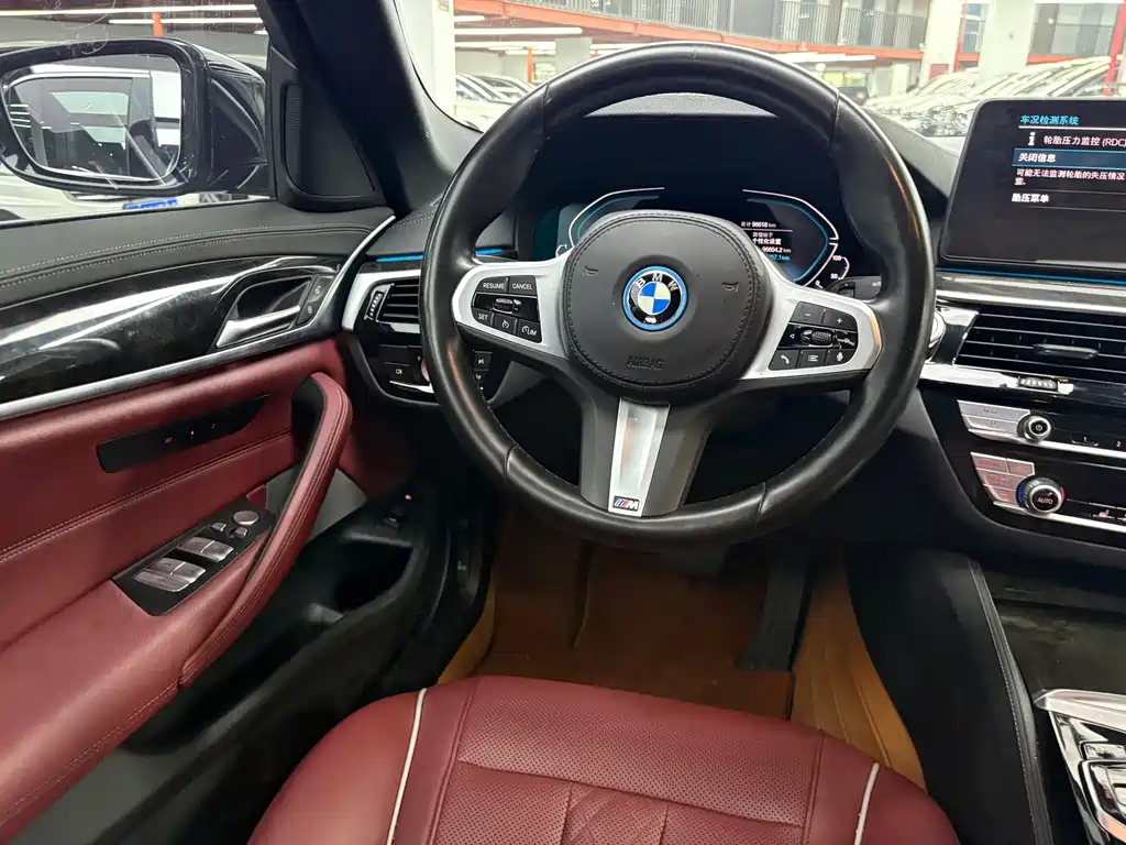 BMW 5 Series New Energy — фото 7