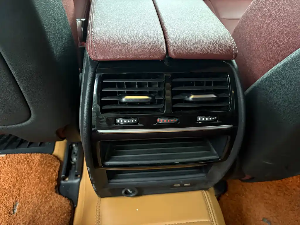 BMW 5 Series New Energy — фото 10