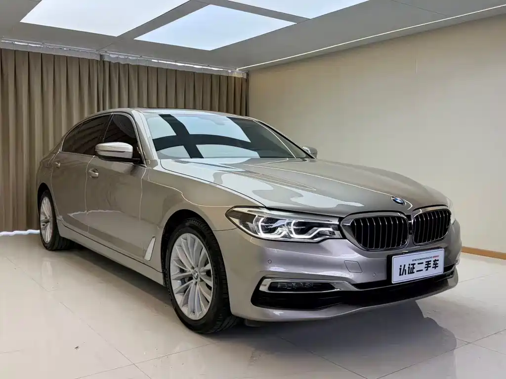 BMW 5 Series — фото 22
