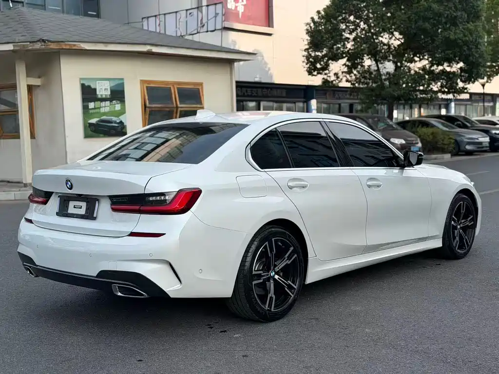 BMW 3 Series — фото 15