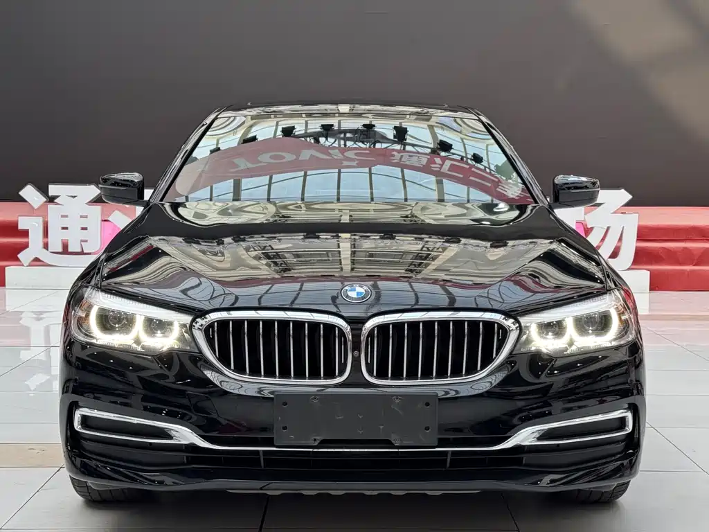 BMW 5 Series — фото 2
