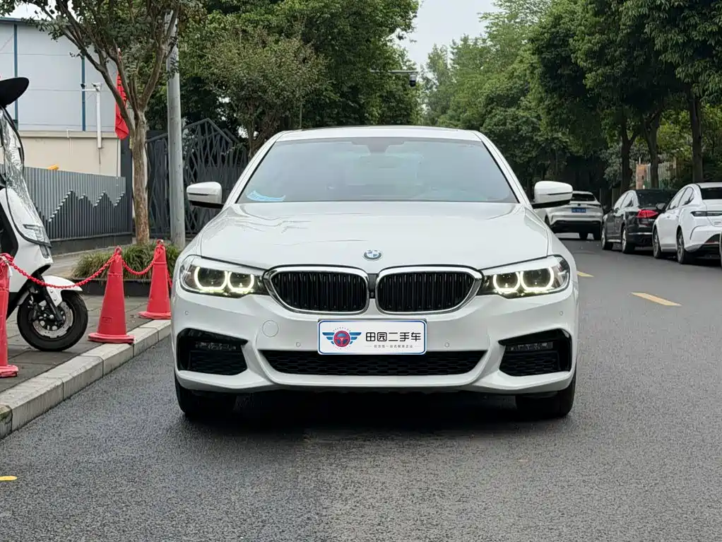 BMW 5 Series — фото 2