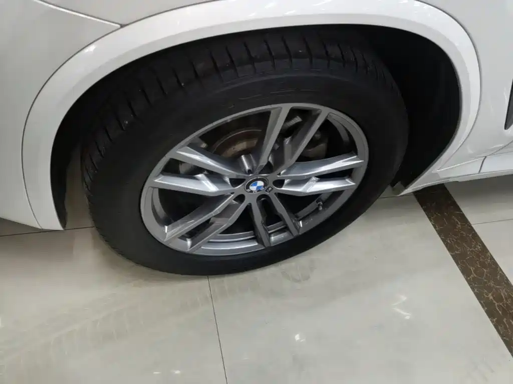 BMW X3 — фото 23