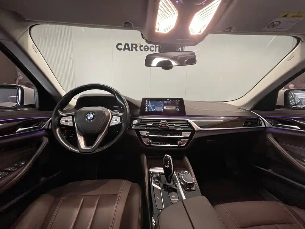 BMW 5 Series — фото 13