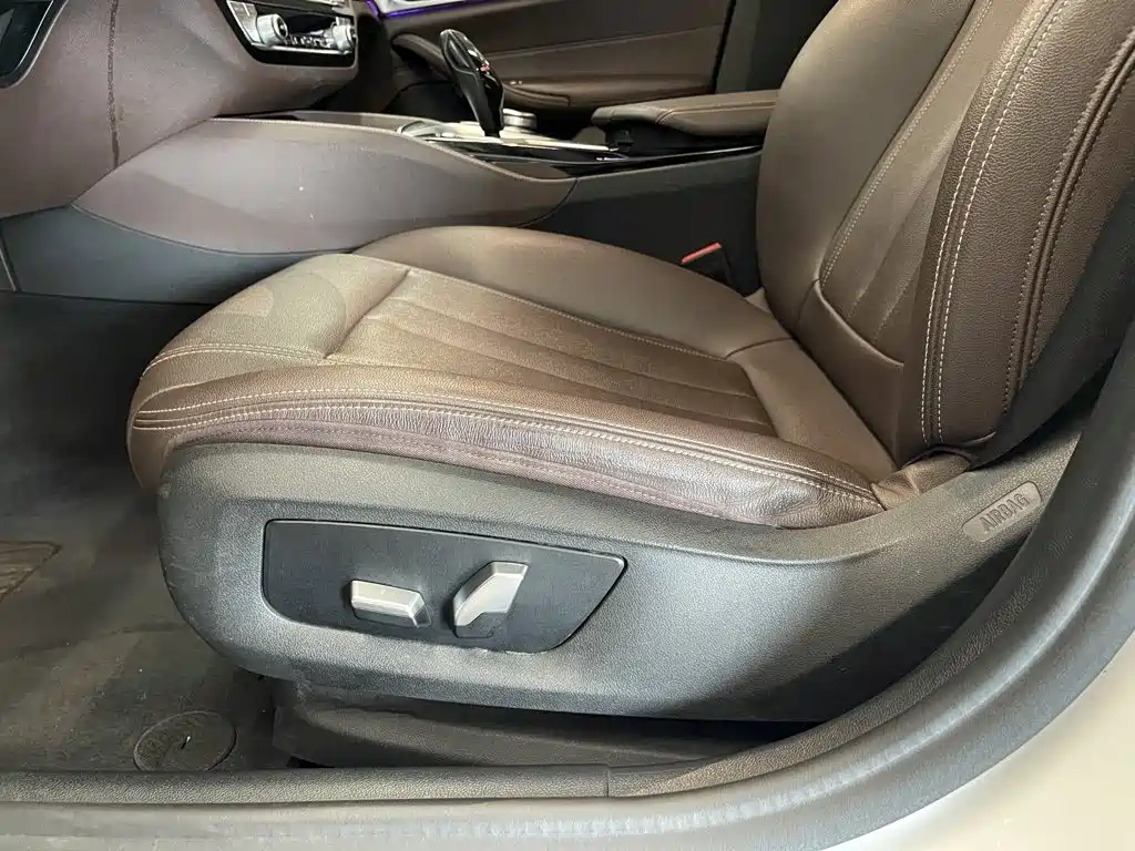 BMW 5 Series — фото 17