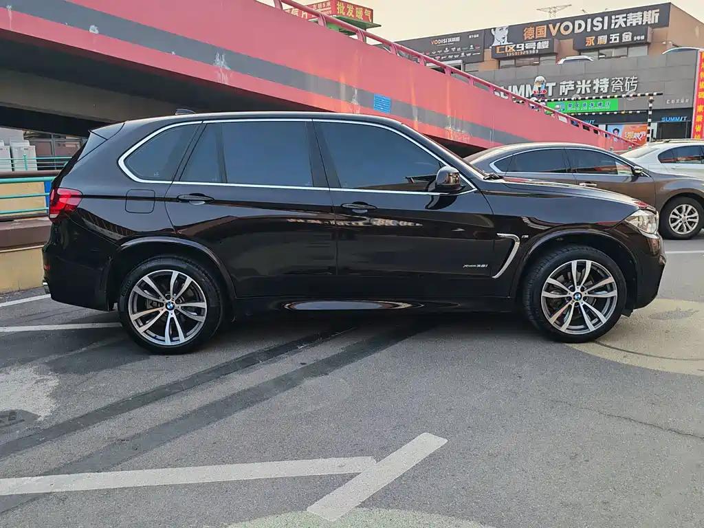 BMW X5 (Import) — фото 4