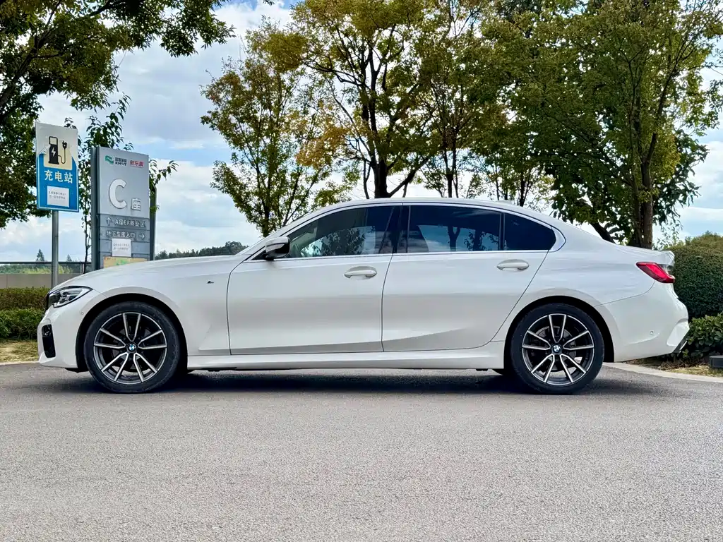 BMW 3 Series — фото 10