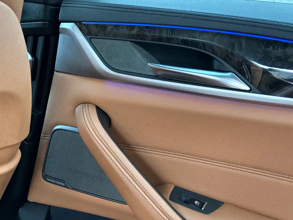BMW 5 Series (Import) — фото 10