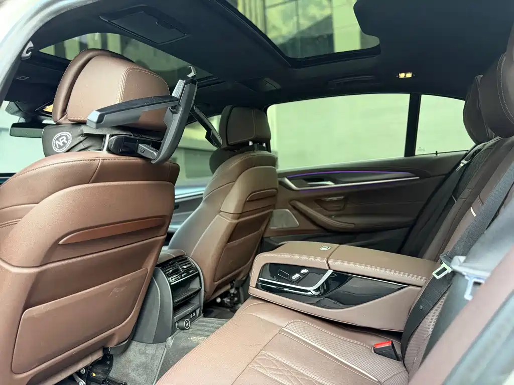 BMW 5 Series New Energy — фото 6