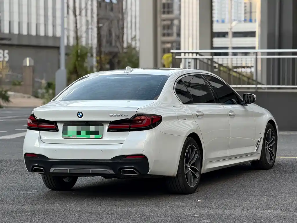 BMW 5 Series New Energy — фото 9