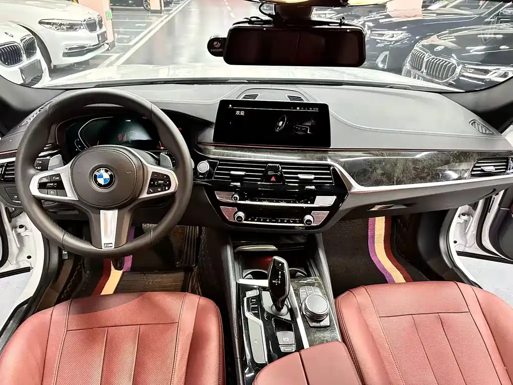 BMW 5 Series — фото 6