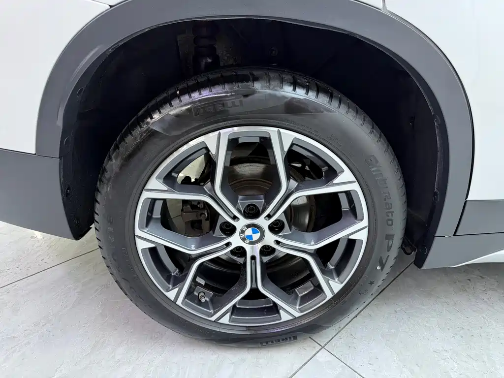 BMW X1 — фото 24