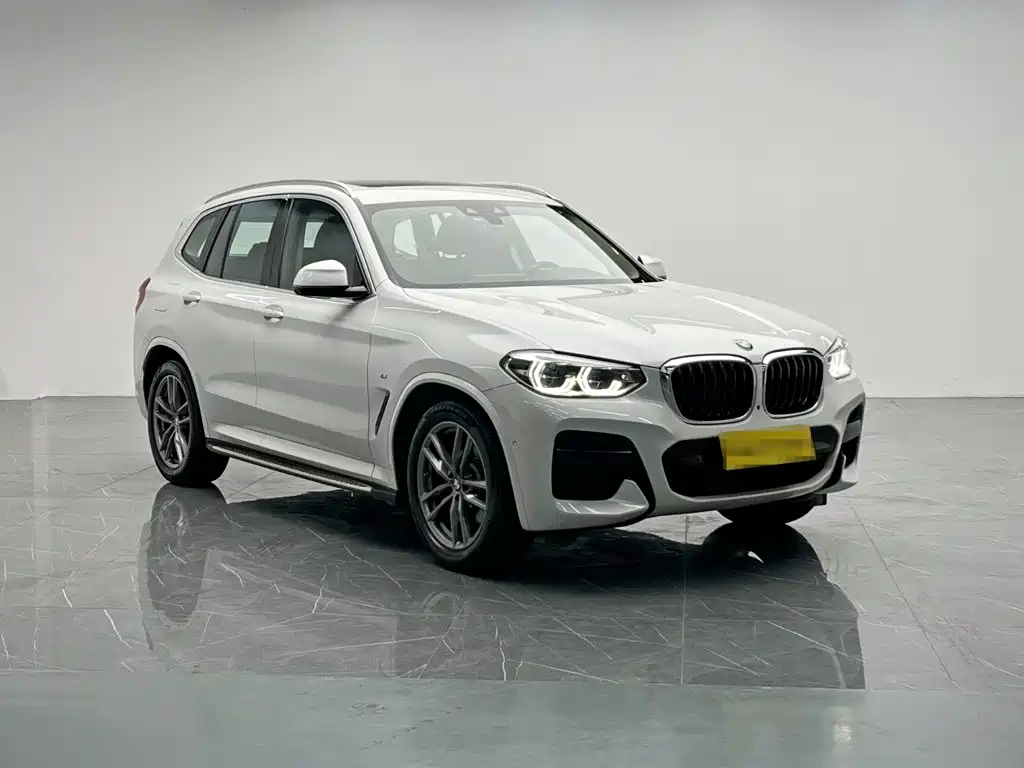 BMW X3 — фото 8