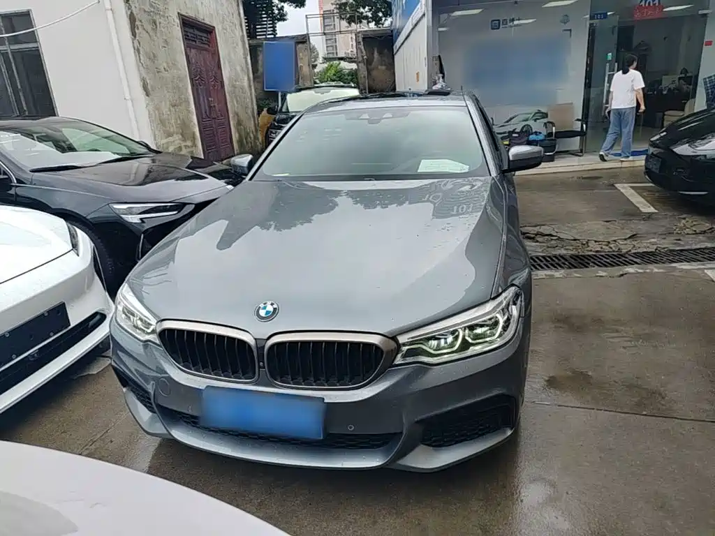 BMW 5 Series (Import) — фото 3