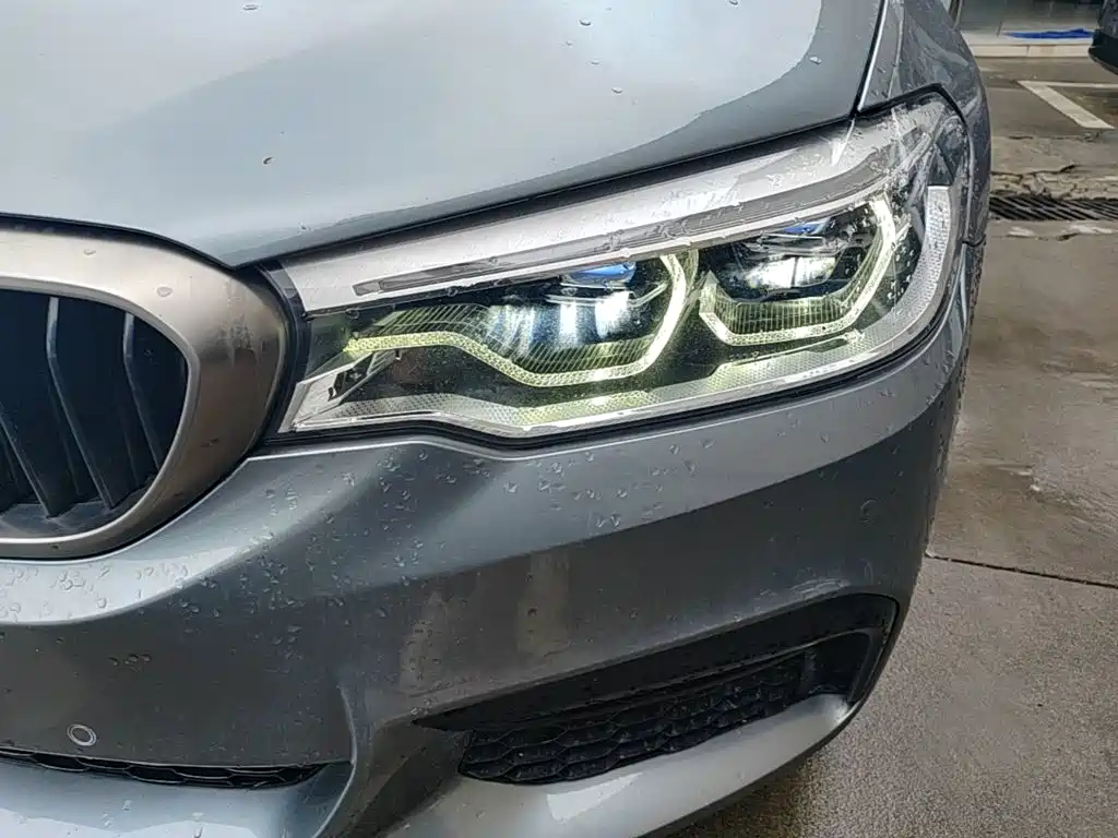 BMW 5 Series (Import) — фото 24