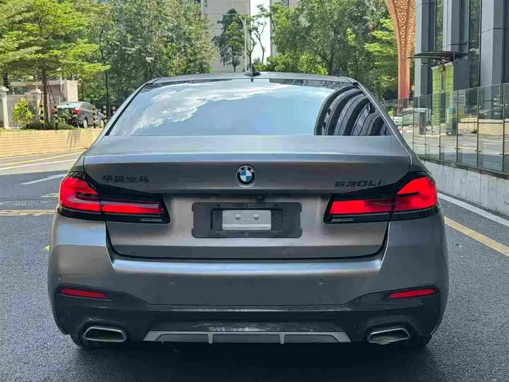 BMW 5 Series — фото 5