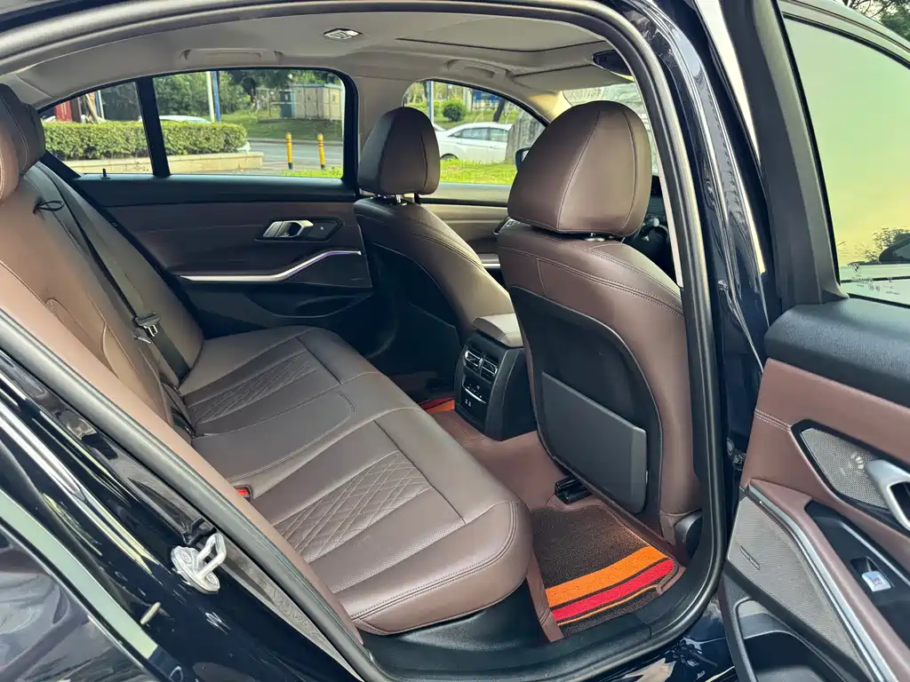 BMW 3 Series — фото 14