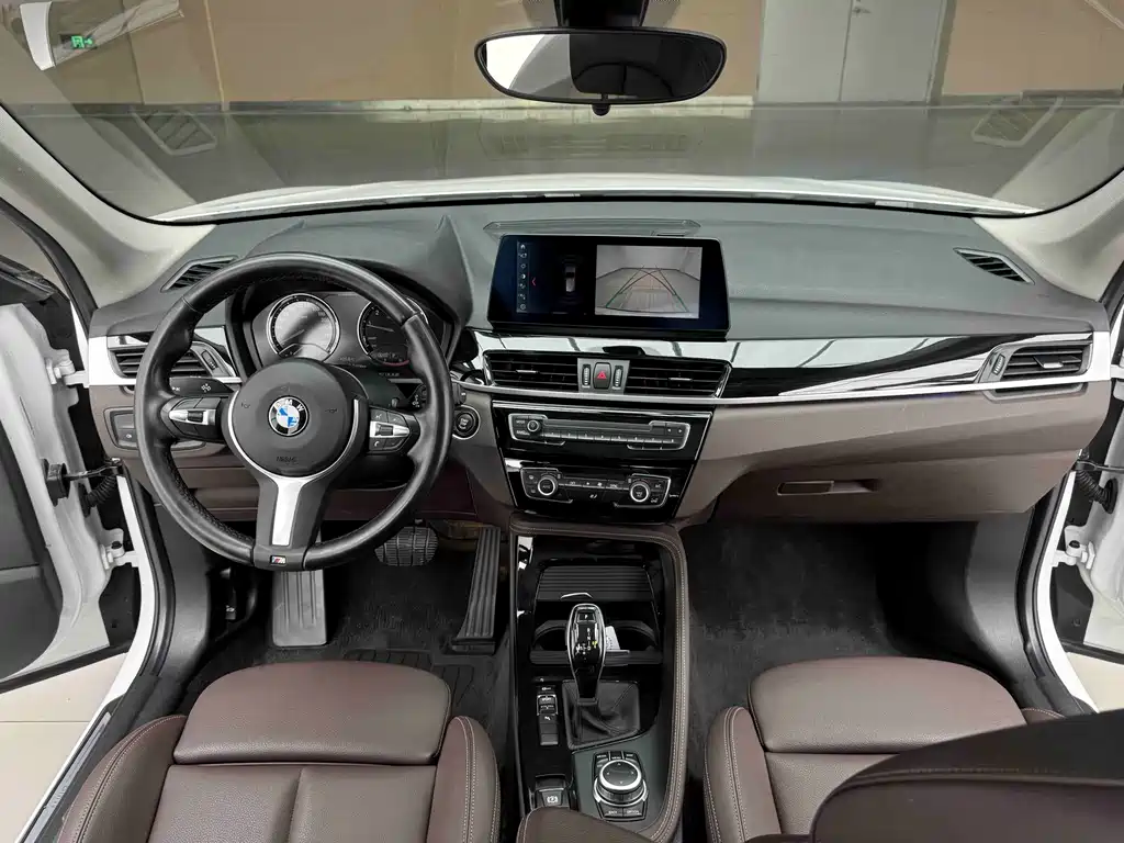 BMW X1 — фото 11