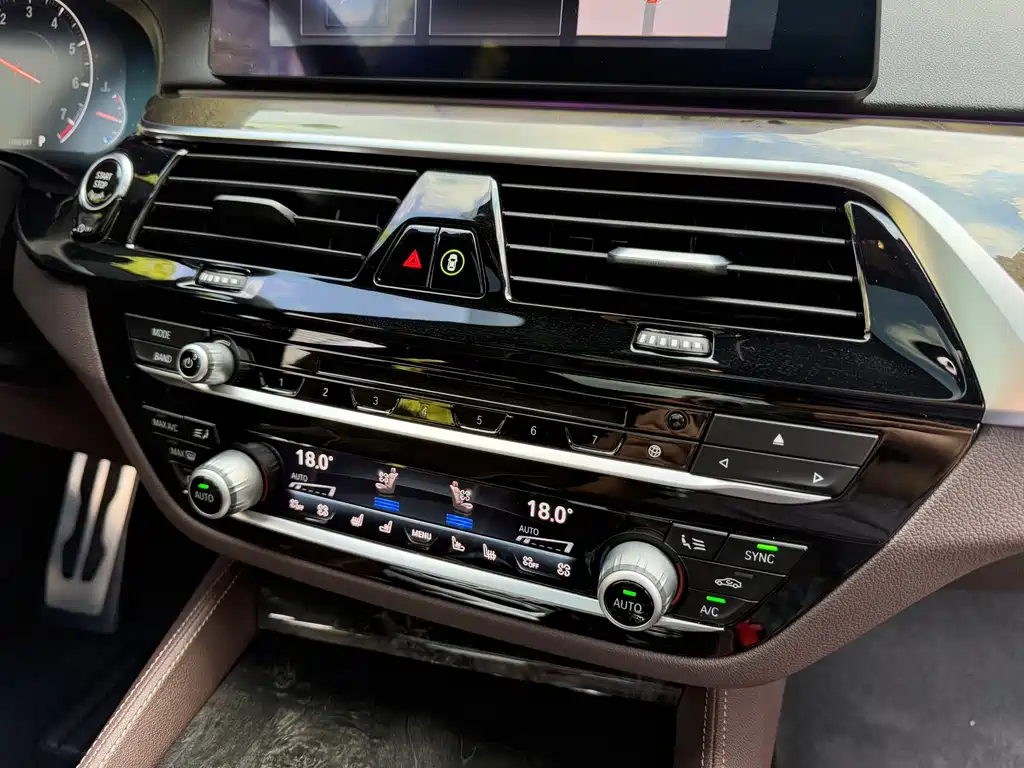 BMW 6 Series GT — фото 16