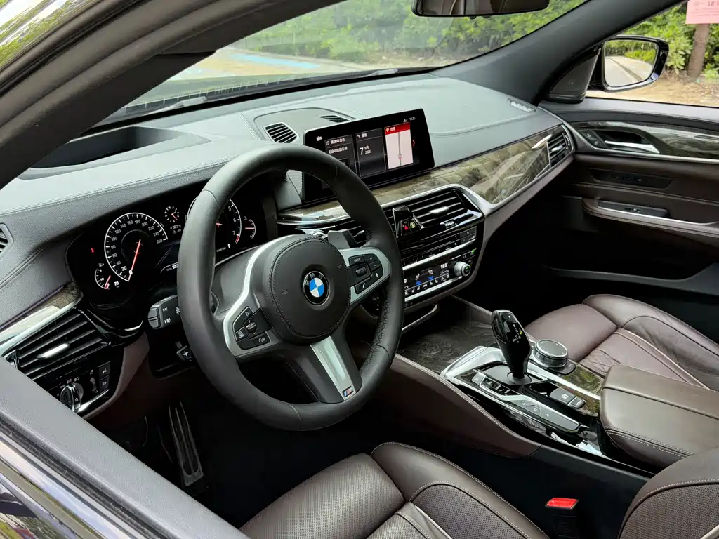 BMW 6 Series GT — фото 18