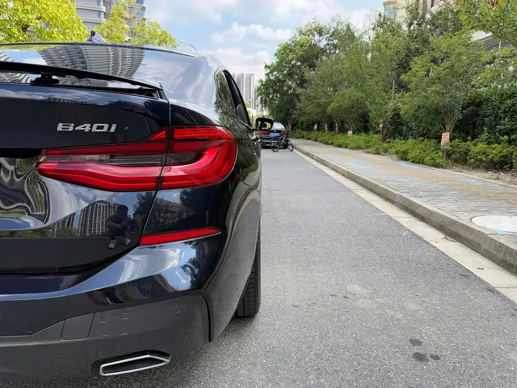 BMW 6 Series GT — фото 9