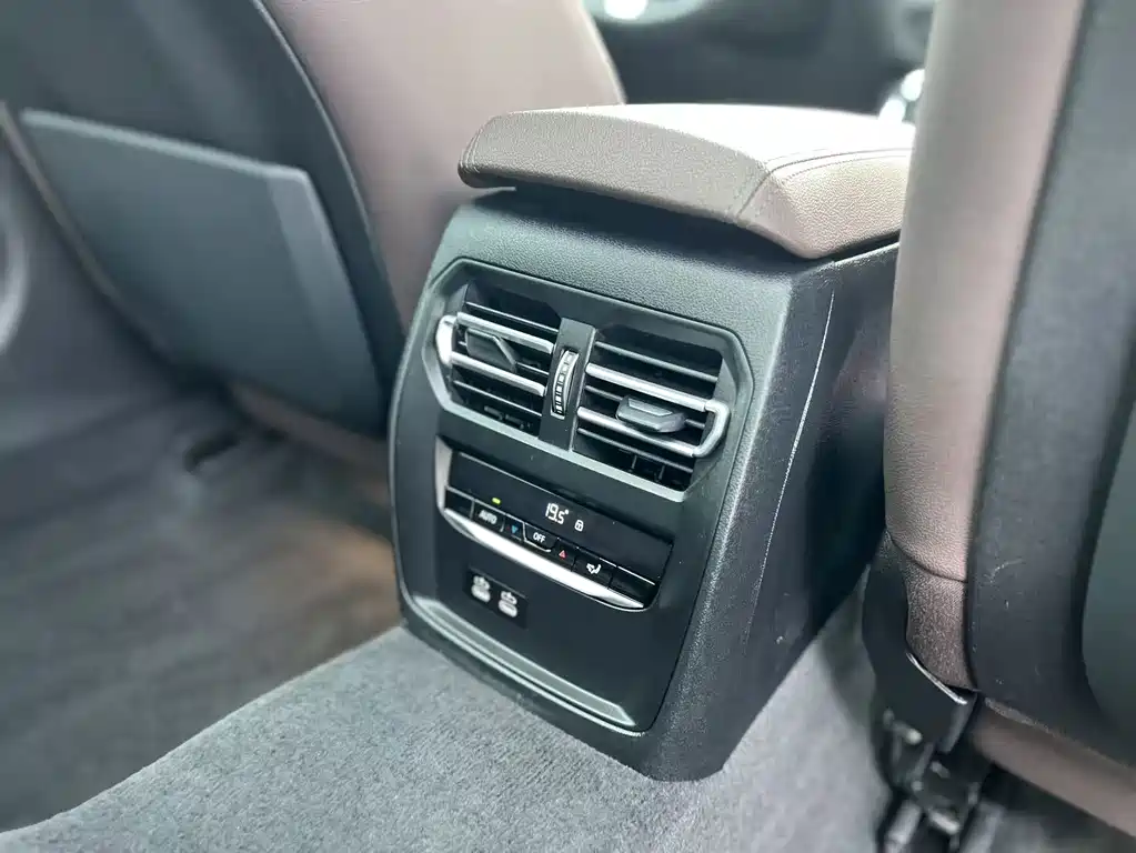 BMW 3 Series — фото 14