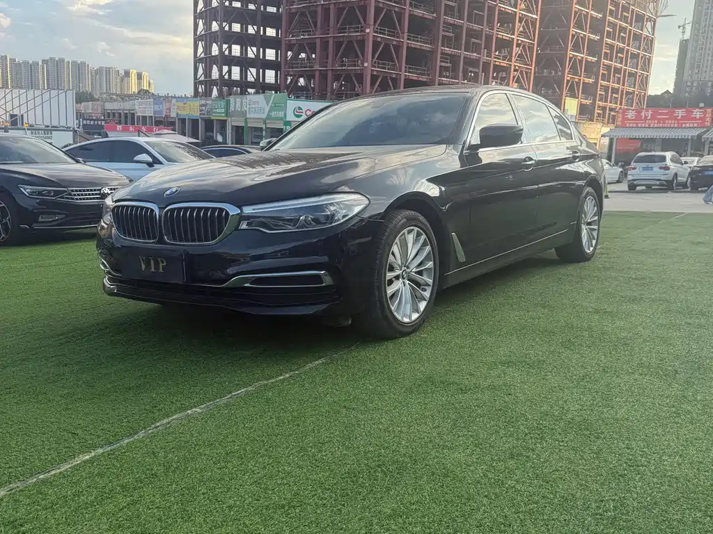 BMW 5 Series — фото 10