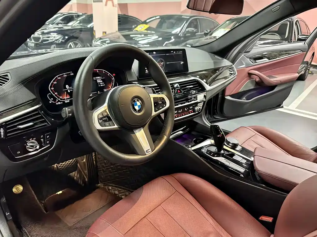 BMW 5 Series — фото 4
