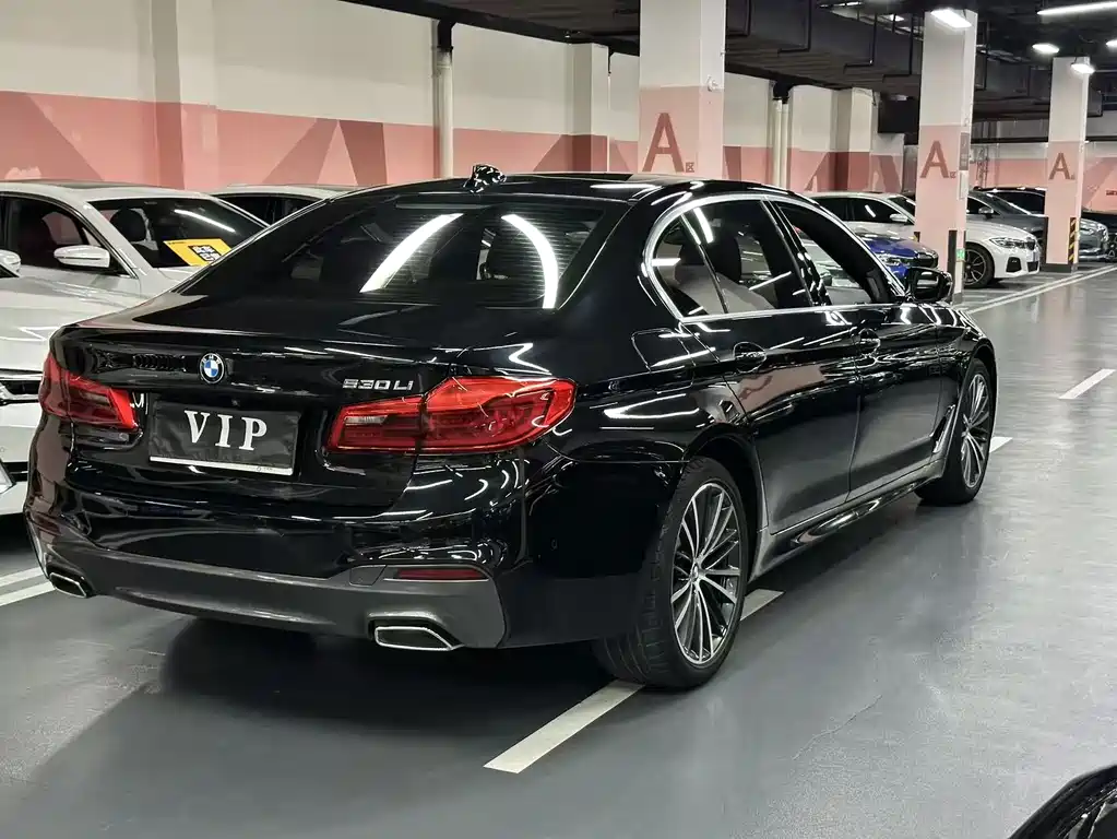 BMW 5 Series — фото 10