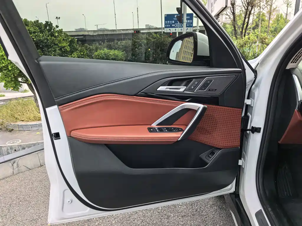 BMW X1 — фото 14