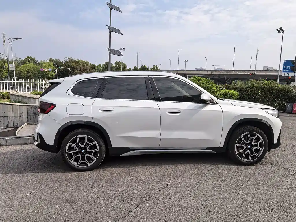 BMW X1 — фото 5