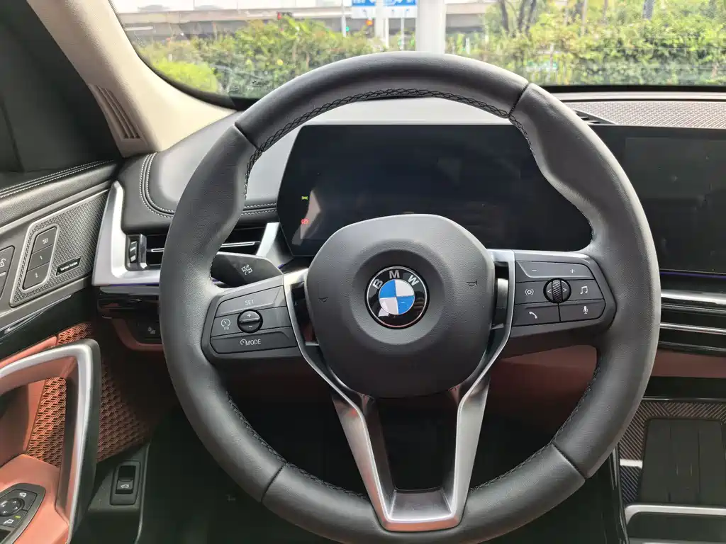 BMW X1 — фото 10