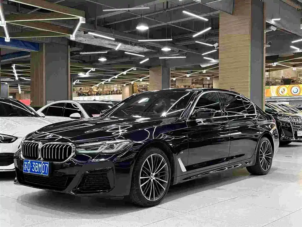 BMW 5 Series — фото 2