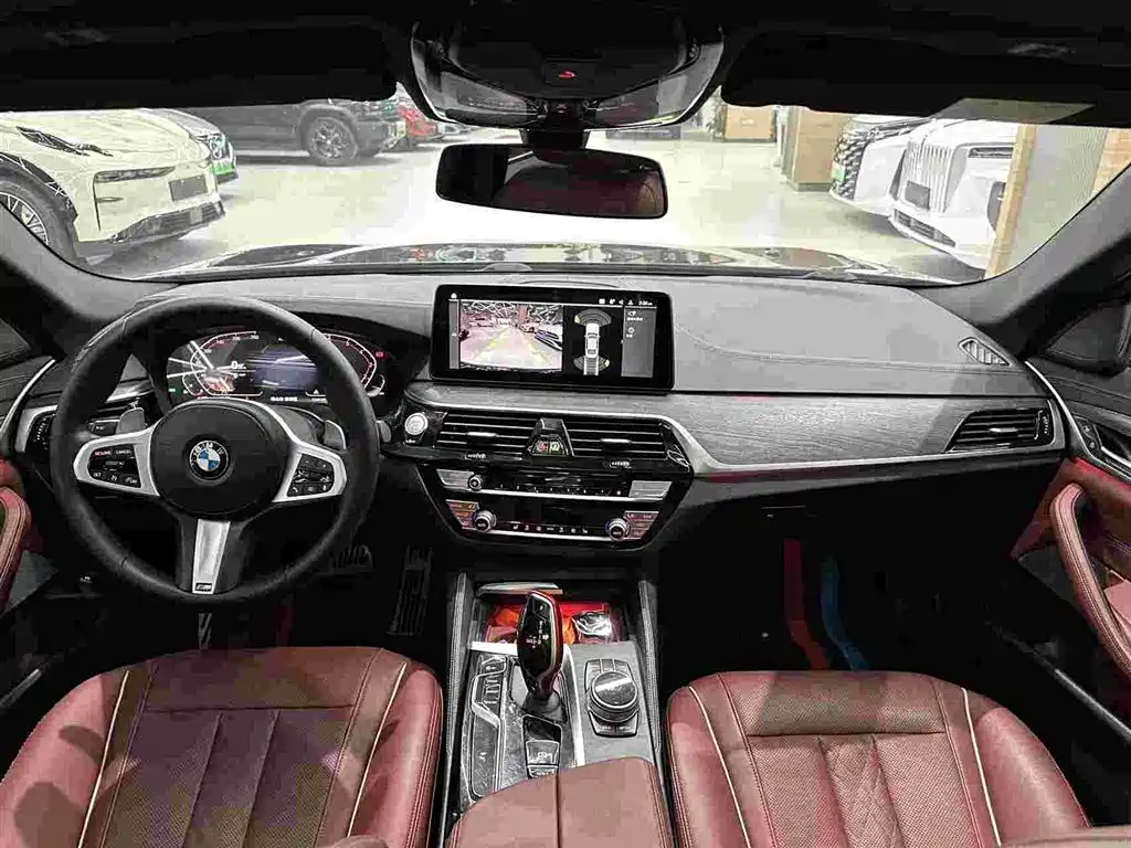 BMW 5 Series — фото 9