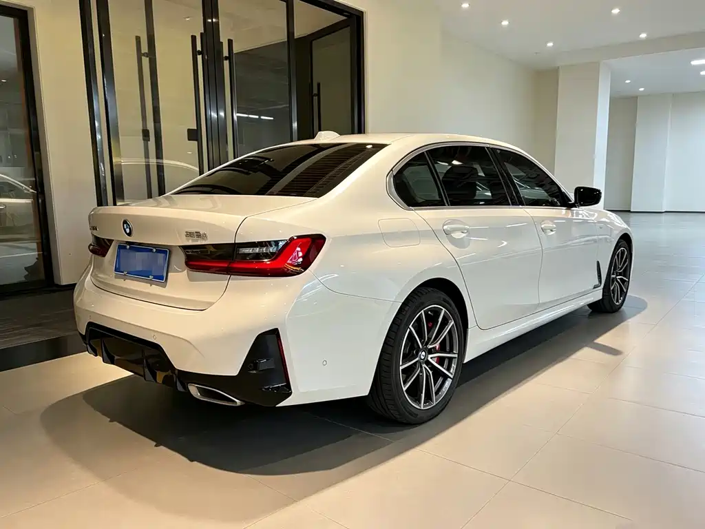 BMW 3 Series — фото 16