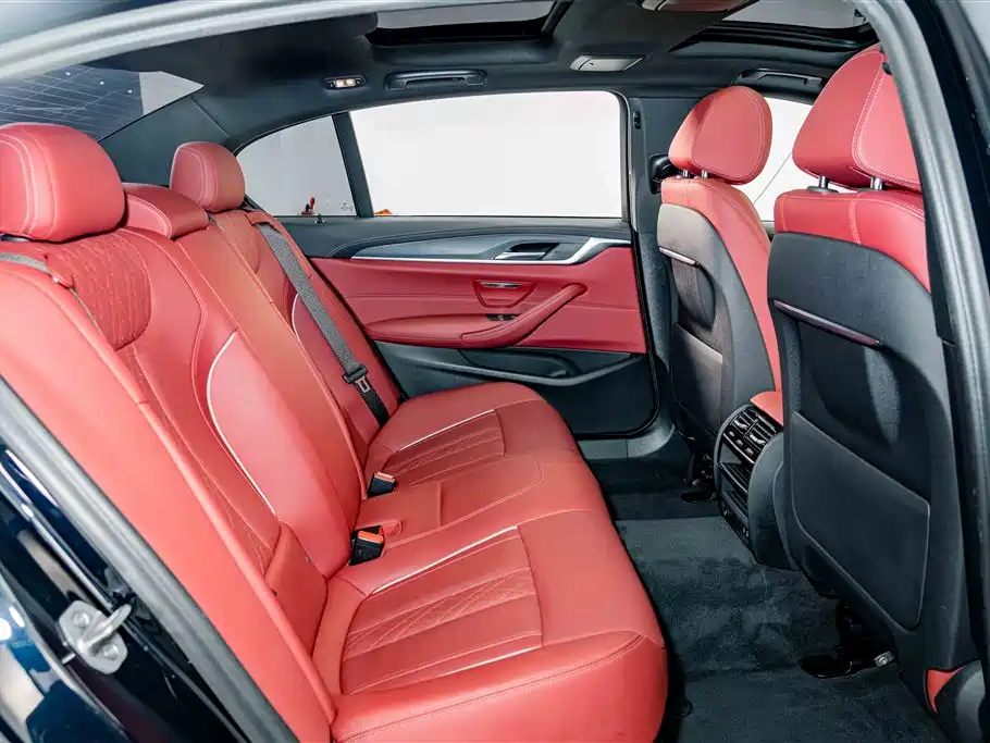 BMW 5 Series New Energy — фото 20