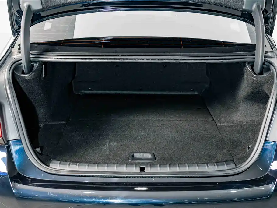 BMW 5 Series New Energy — фото 22