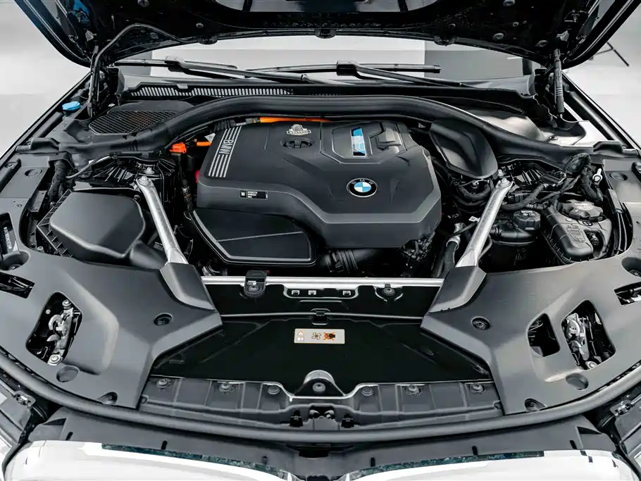 BMW 5 Series New Energy — фото 23