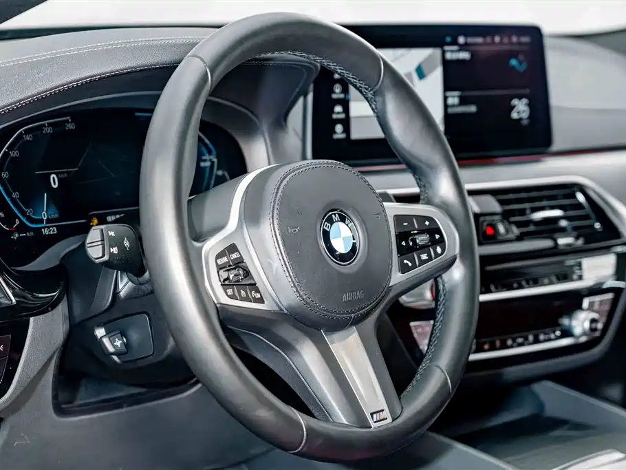 BMW 5 Series New Energy — фото 9