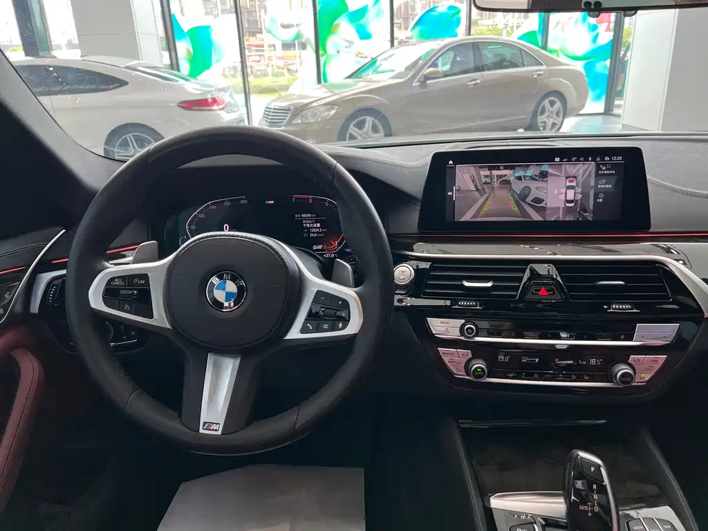 BMW 5 Series — фото 10