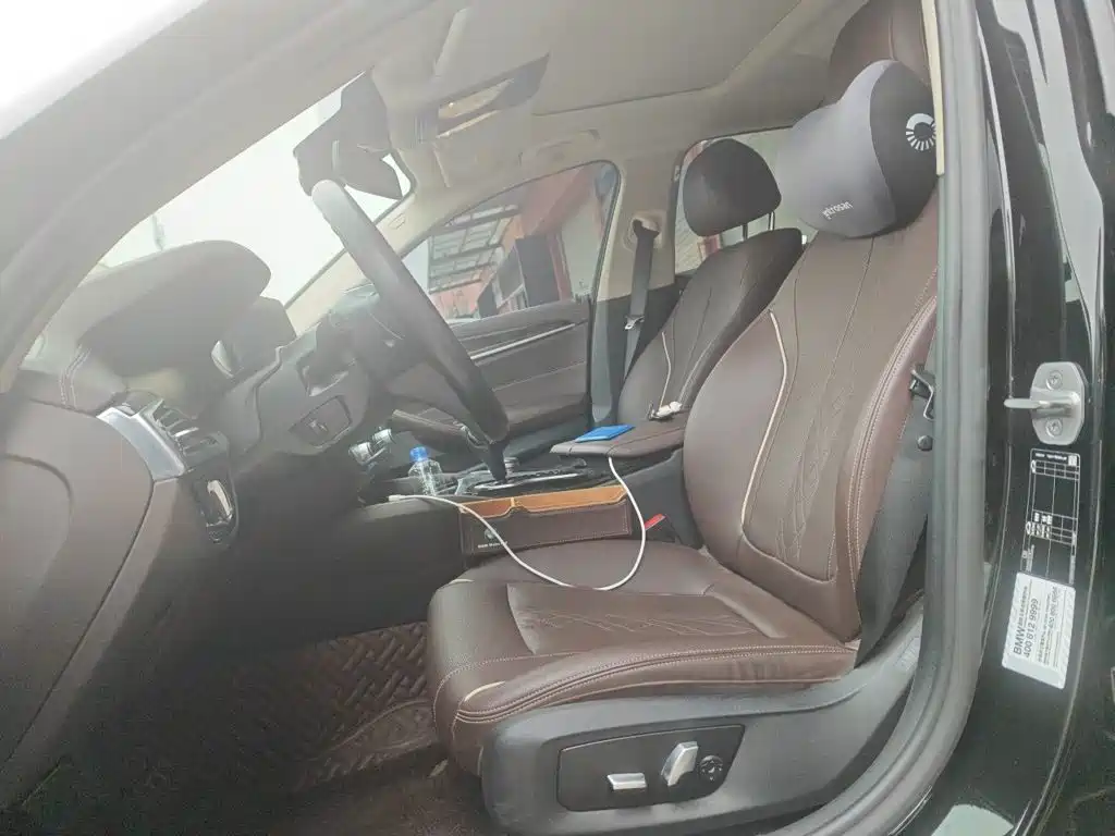 BMW 5 Series — фото 17