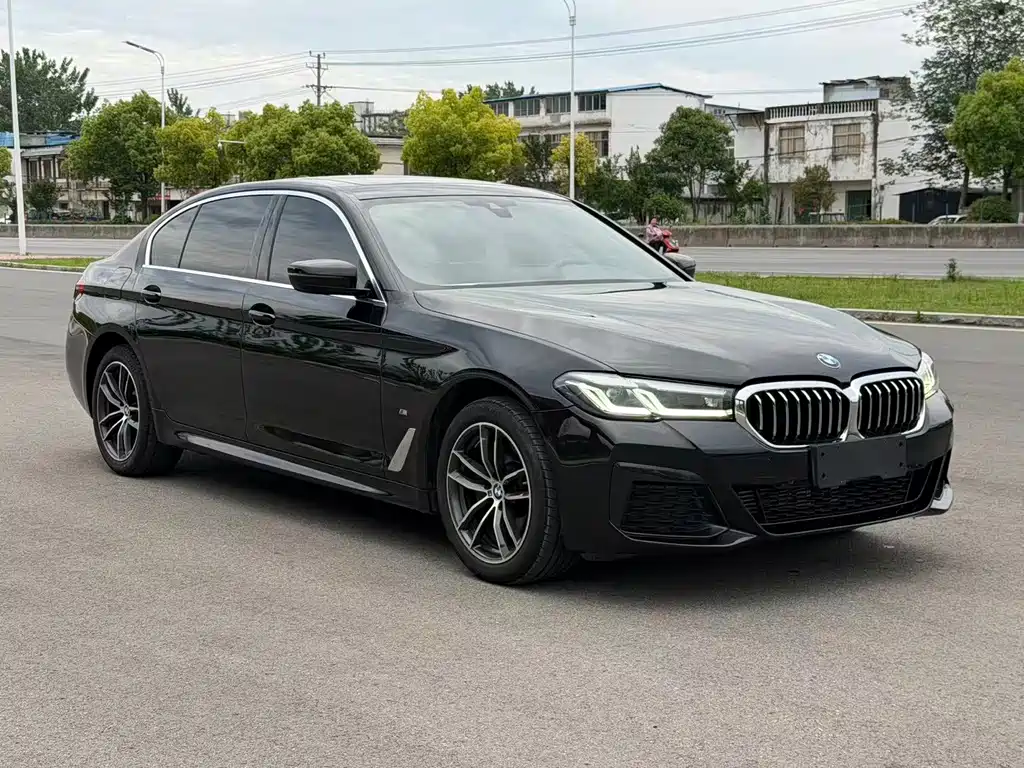 BMW 5 Series — фото 3