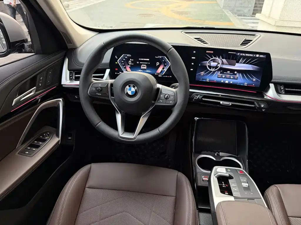 BMW X1 — фото 11