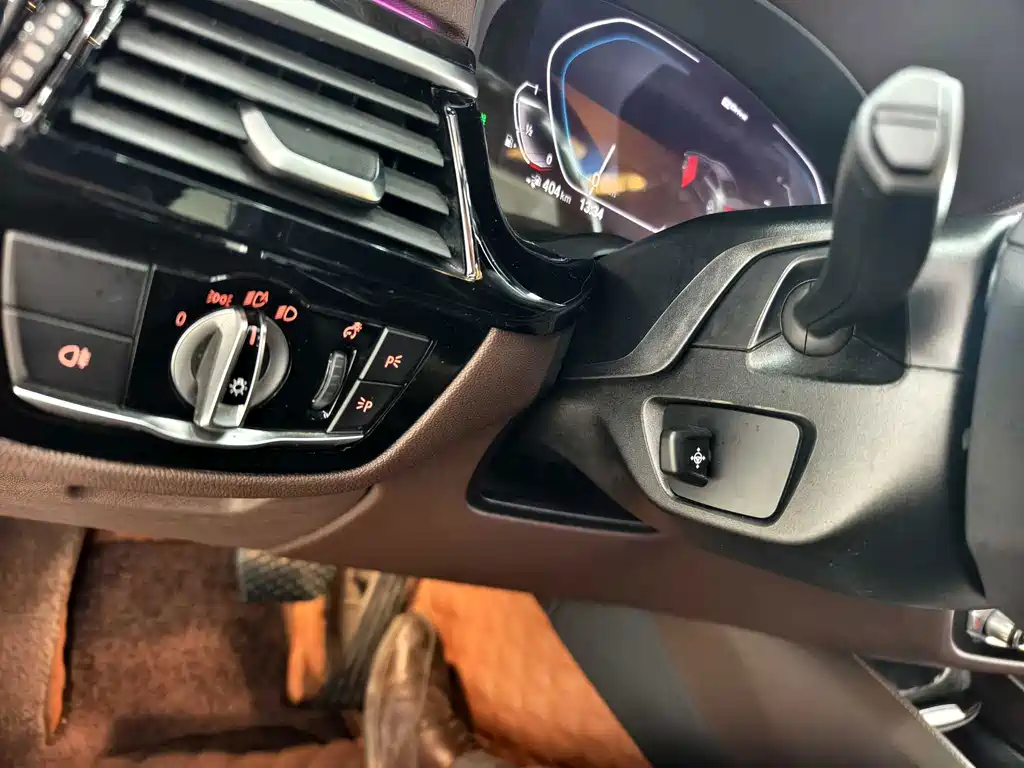 BMW 5 Series New Energy — фото 13