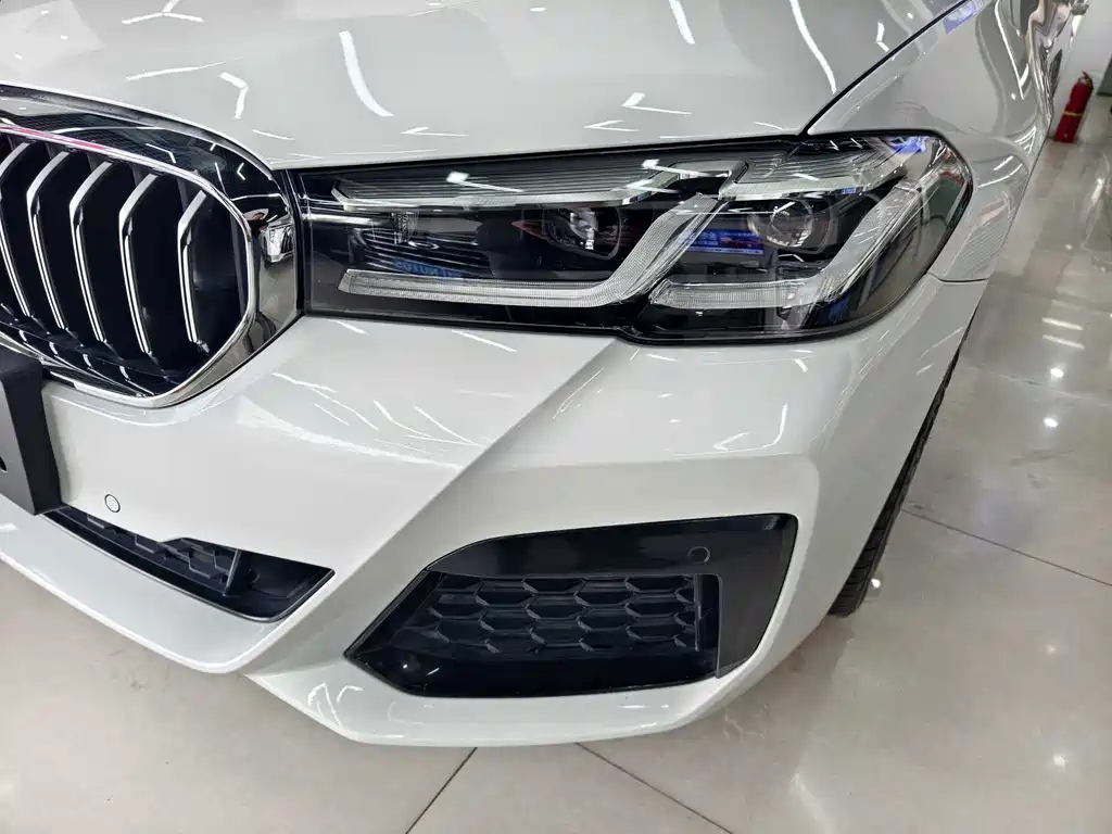 BMW 5 Series New Energy — фото 16
