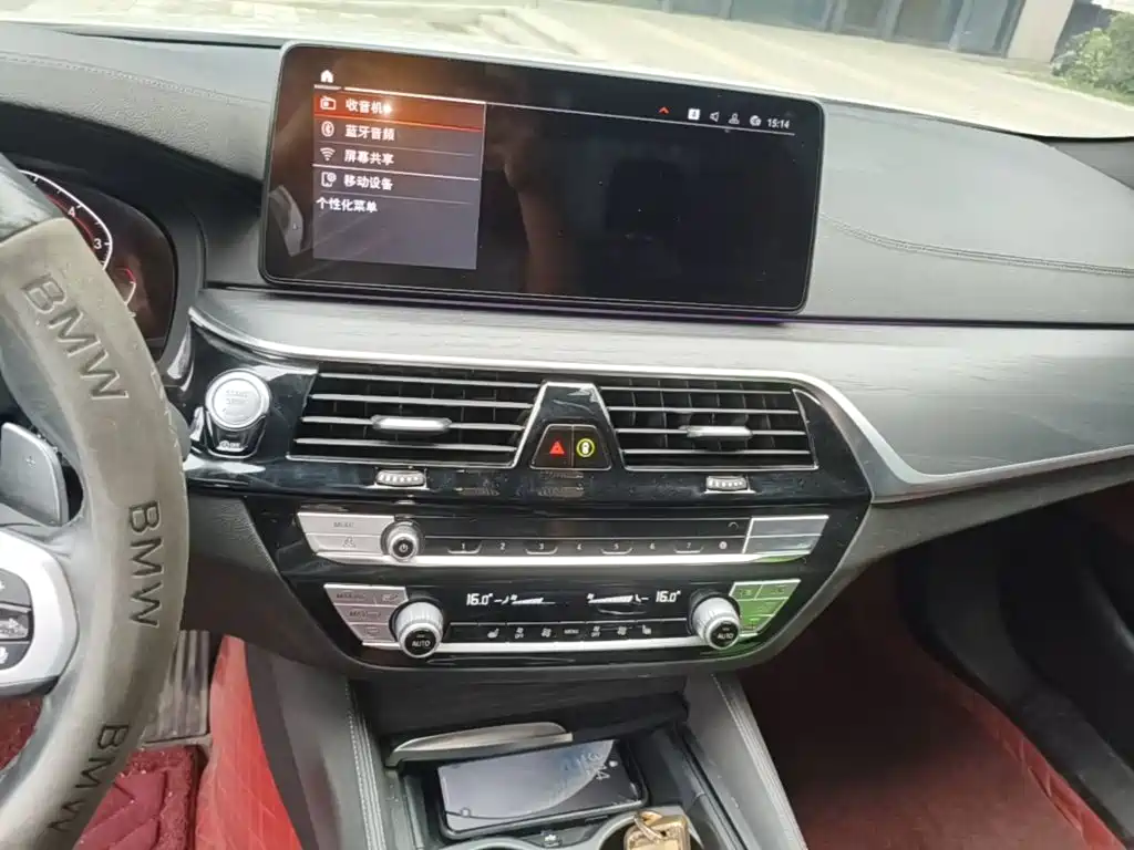 BMW 5 Series — фото 13